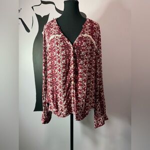 Hollister Burgundy Floral Blouse. PTP 24